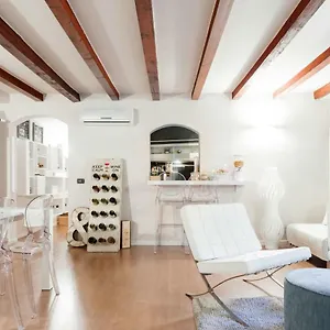 Moscova Luxury ** Milan