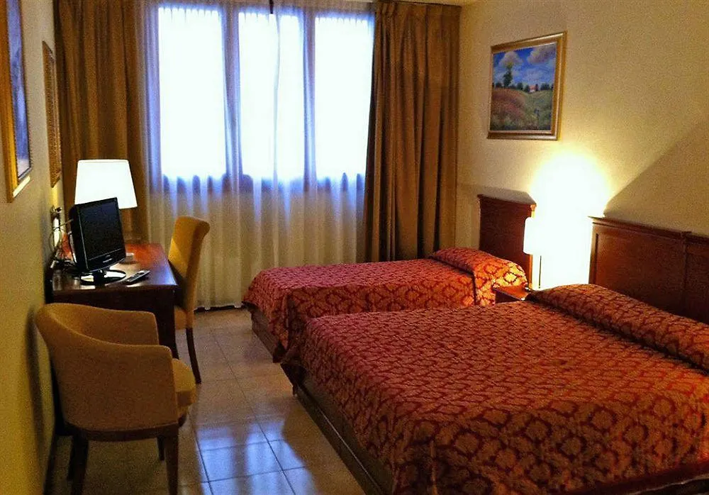 ***  Certosa Hotel Milano Italia